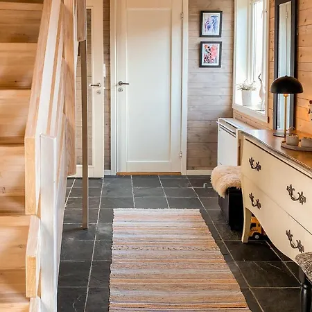 4 Bedroom Beautiful In