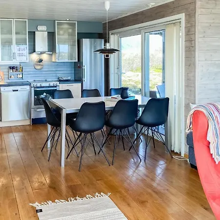 4 Bedroom Beautiful In *